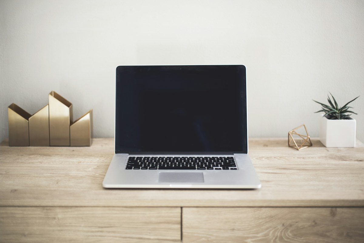 Laptopë: foto shembull